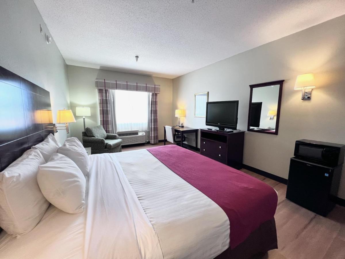 Americas Best Value Inn Wiggins Exterior photo